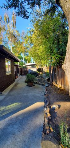 1702 Meadow Ave, Stockton, CA 95207