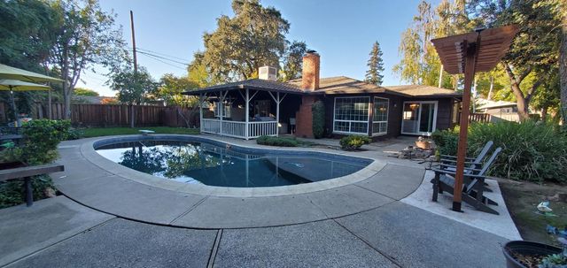 1702 Meadow Ave, Stockton, CA 95207