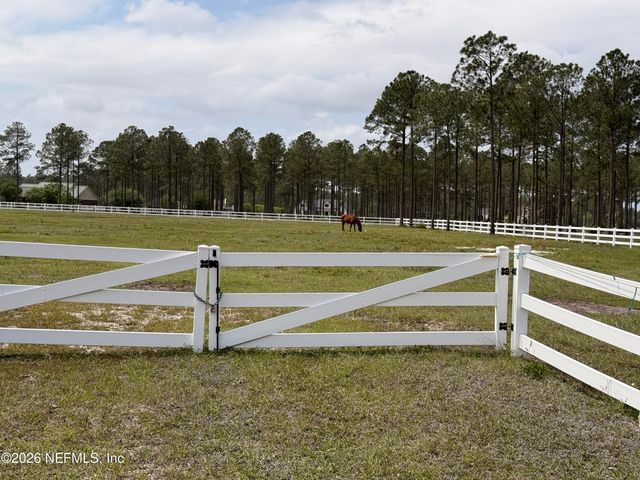 10107 HUNTERS CHASE Court, Jacksonville, FL 32219