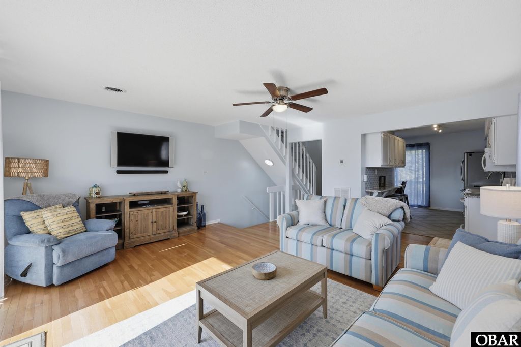 Image 4 of property listing at 123 Georgetown Sands Rd Unit 19, Duck, NC 27949