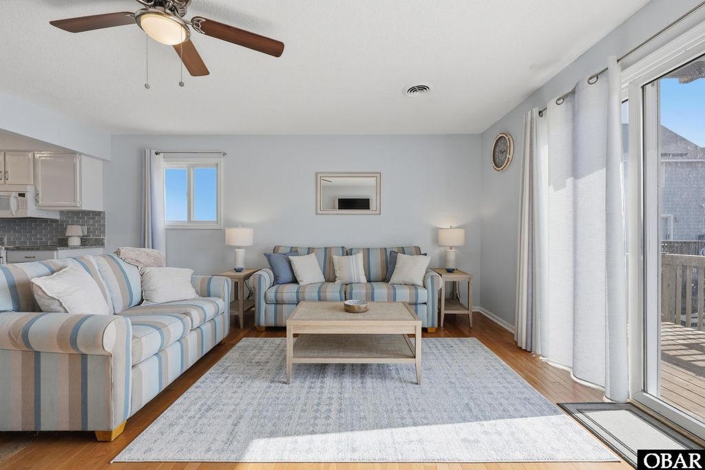 Image 5 of property listing at 123 Georgetown Sands Rd Unit 19, Duck, NC 27949