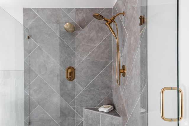 195 E NORTH SANDRUN RD, Salt Lake City, UT 84103