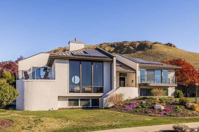 195 E NORTH SANDRUN RD, Salt Lake City, UT 84103