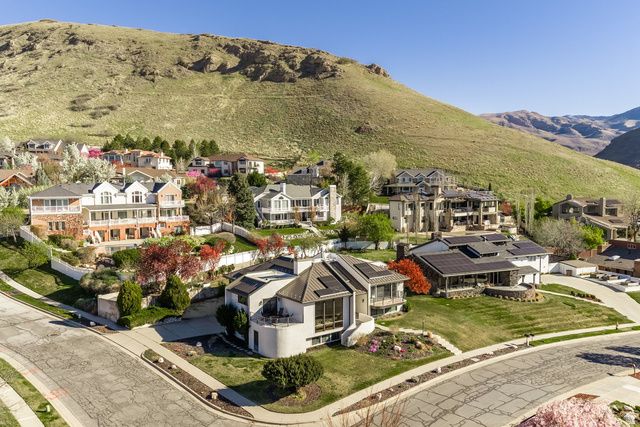 195 E NORTH SANDRUN RD, Salt Lake City, UT 84103