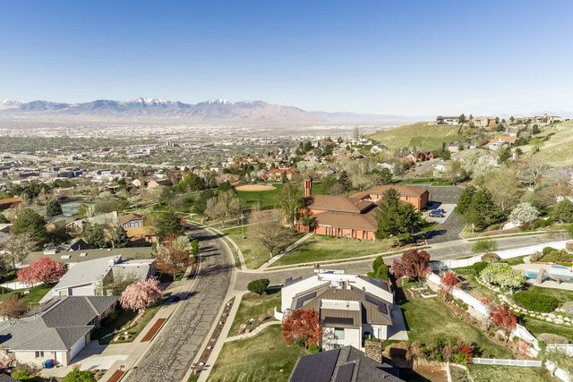 195 E NORTH SANDRUN RD, Salt Lake City, UT 84103