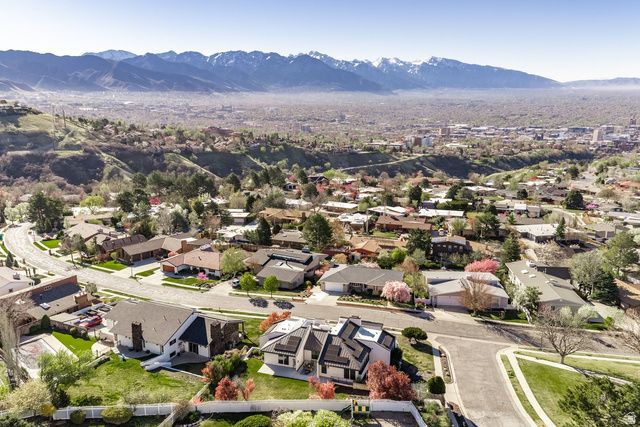 195 E NORTH SANDRUN RD, Salt Lake City, UT 84103