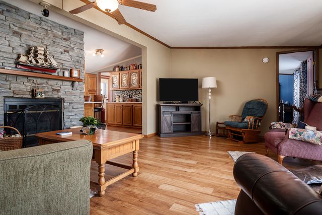 8511 Fig Tree Lane, Roscoe, IL 61073