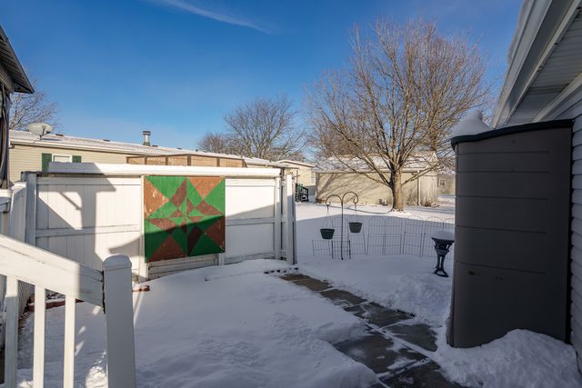 8511 Fig Tree Lane, Roscoe, IL 61073