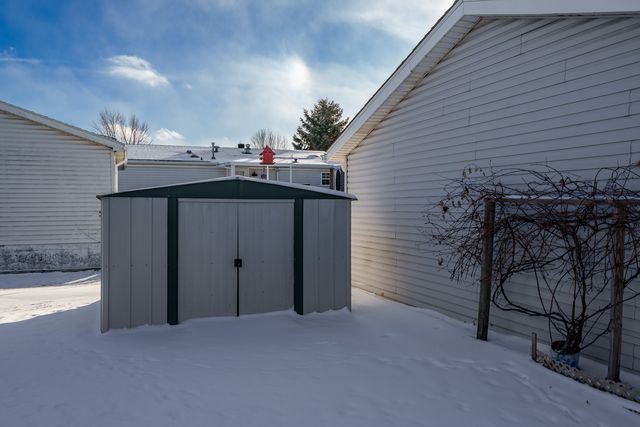 8511 Fig Tree Lane, Roscoe, IL 61073