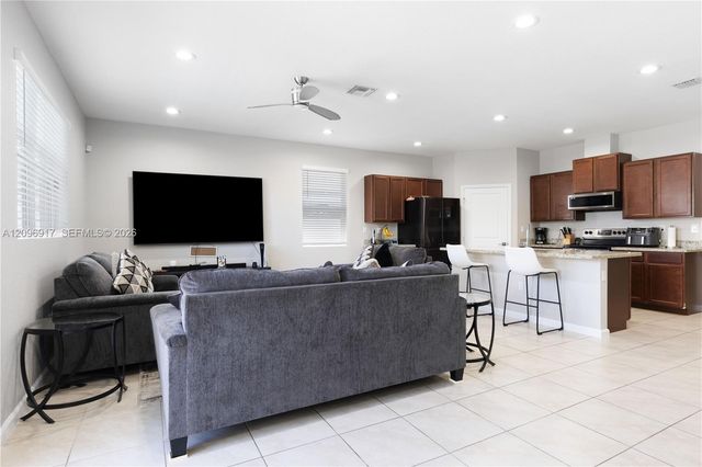 27526 SW 133rd Place, Homestead, FL 33032