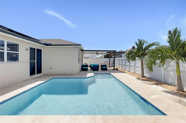 27526 SW 133rd Place, Homestead, FL 33032