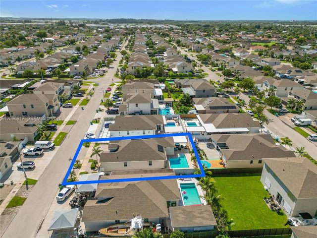 27526 SW 133rd Place, Homestead, FL 33032
