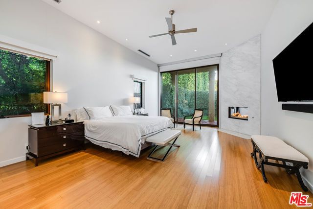 16167 Royal Oak Road, Encino (los Angeles), CA 91436