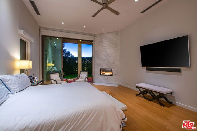 16167 Royal Oak Road, Encino (los Angeles), CA 91436