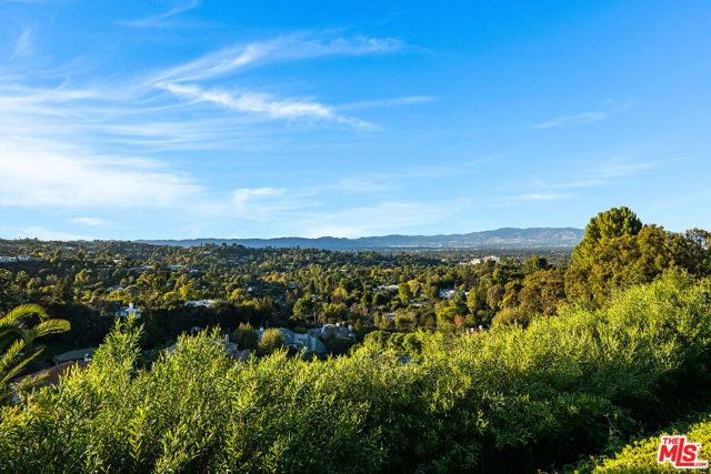 16167 Royal Oak Road, Encino (los Angeles), CA 91436