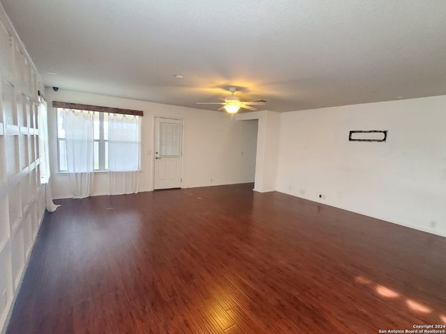 555 PLANTERS PASS, Schertz, TX 78154