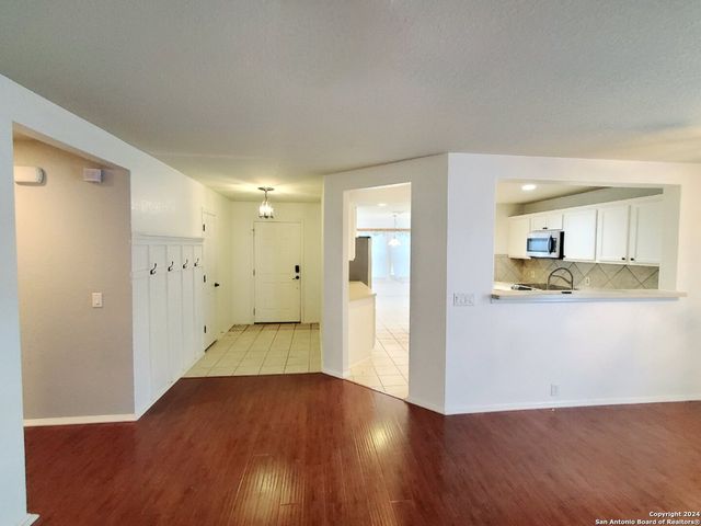 555 PLANTERS PASS, Schertz, TX 78154