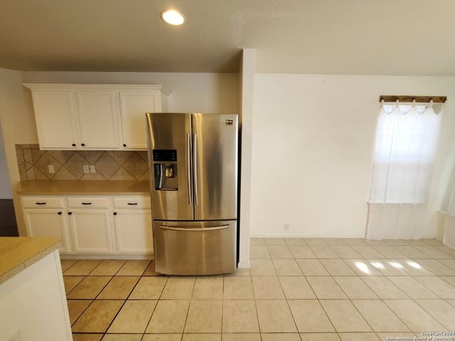555 PLANTERS PASS, Schertz, TX 78154