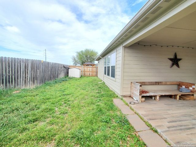 555 PLANTERS PASS, Schertz, TX 78154