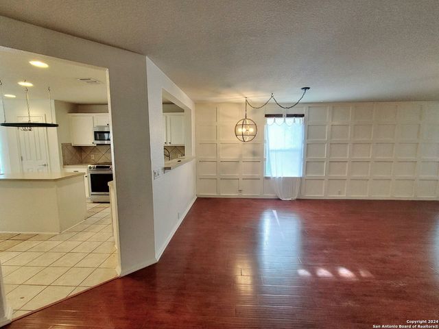 555 PLANTERS PASS, Schertz, TX 78154