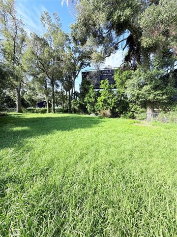 804 E KNOLLWOOD STREET, Tampa, FL 33604