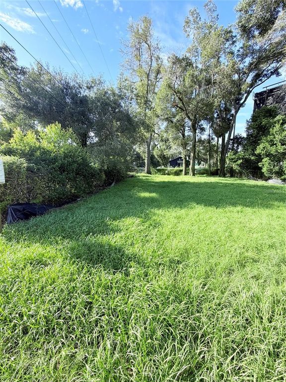 804 E KNOLLWOOD STREET, Tampa, FL 33604