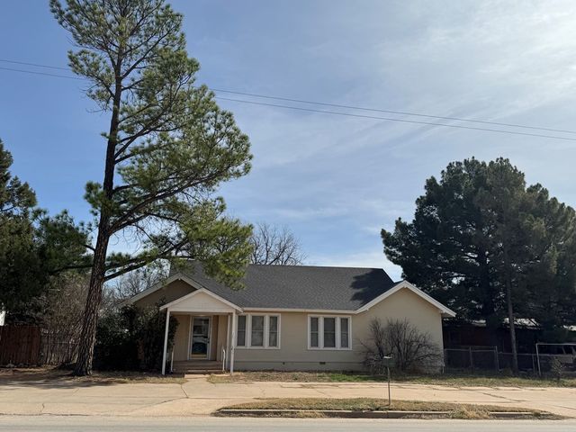 724 Hickory Street, Colorado City, TX 79512