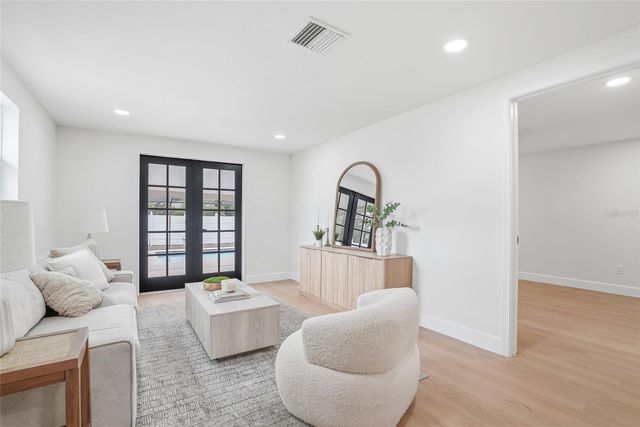 4329 12TH AVENUE N, St Petersburg, FL 33713