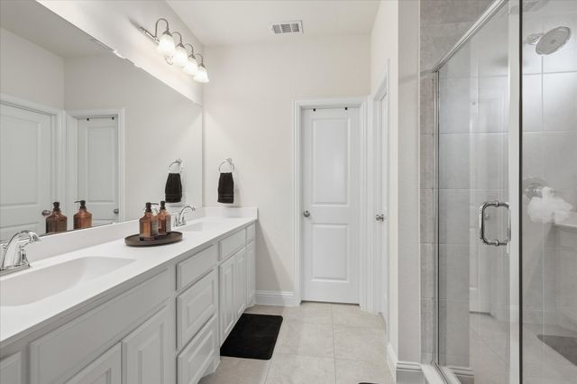 769 Lady Tessala Avenue, Lewisville, TX 75056