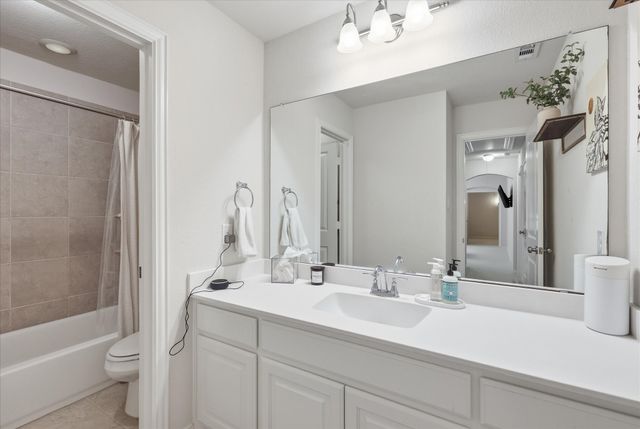 769 Lady Tessala Avenue, Lewisville, TX 75056