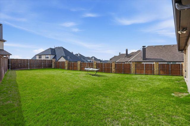 769 Lady Tessala Avenue, Lewisville, TX 75056