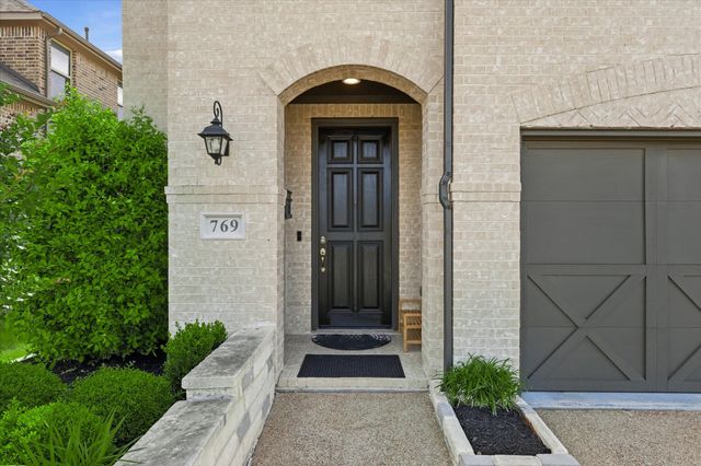 769 Lady Tessala Avenue, Lewisville, TX 75056