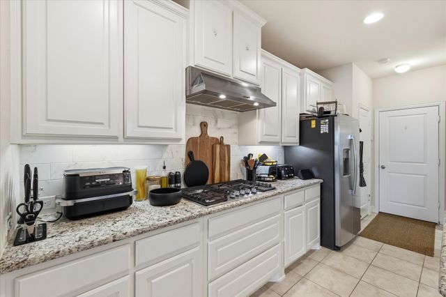 769 Lady Tessala Avenue, Lewisville, TX 75056