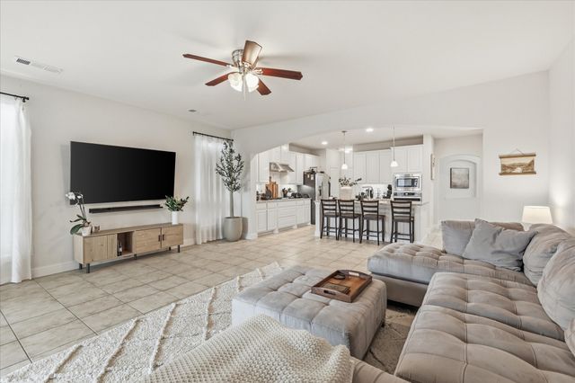 769 Lady Tessala Avenue, Lewisville, TX 75056