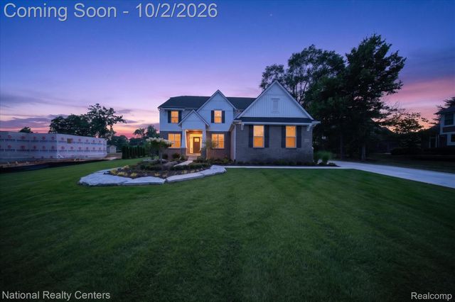 21115 Prestwick Drive, Farmington Hills, MI 48335