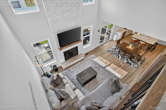 21115 Prestwick Drive, Farmington Hills, MI 48335