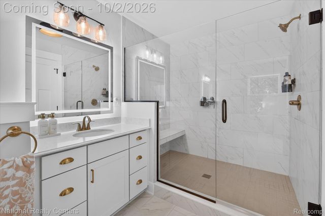 21115 Prestwick Drive, Farmington Hills, MI 48335
