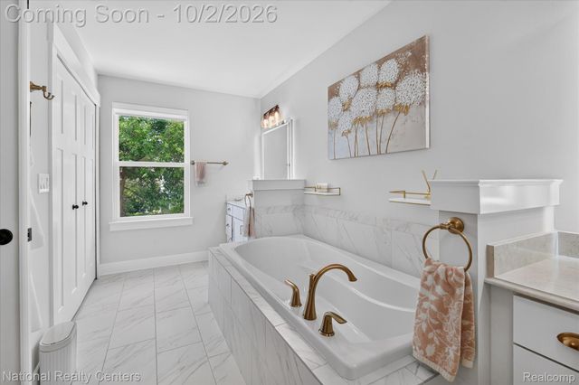 21115 Prestwick Drive, Farmington Hills, MI 48335