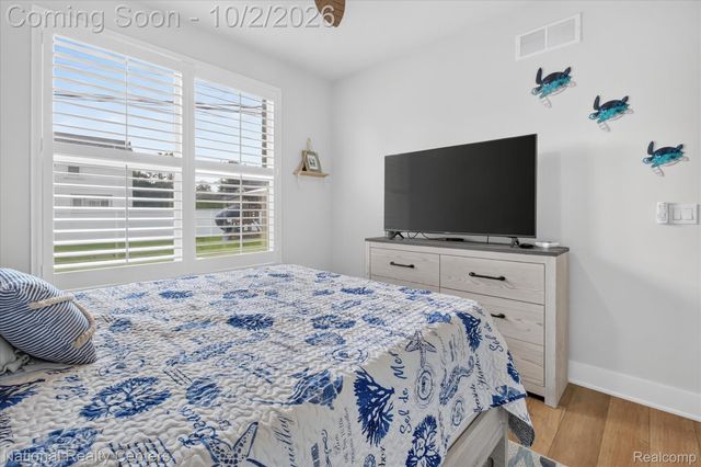 21115 Prestwick Drive, Farmington Hills, MI 48335
