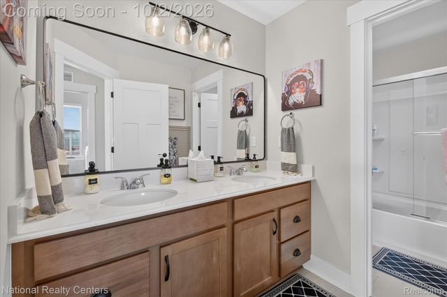 21115 Prestwick Drive, Farmington Hills, MI 48335