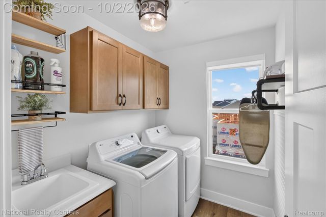 21115 Prestwick Drive, Farmington Hills, MI 48335