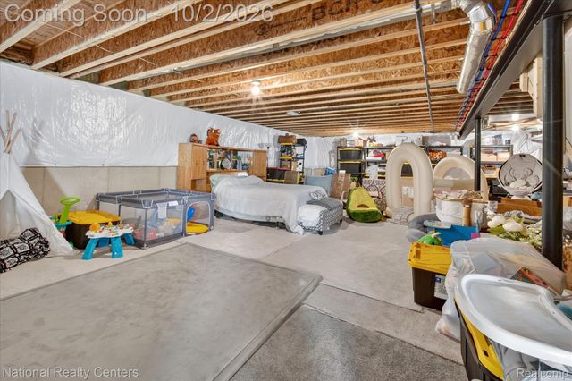 21115 Prestwick Drive, Farmington Hills, MI 48335