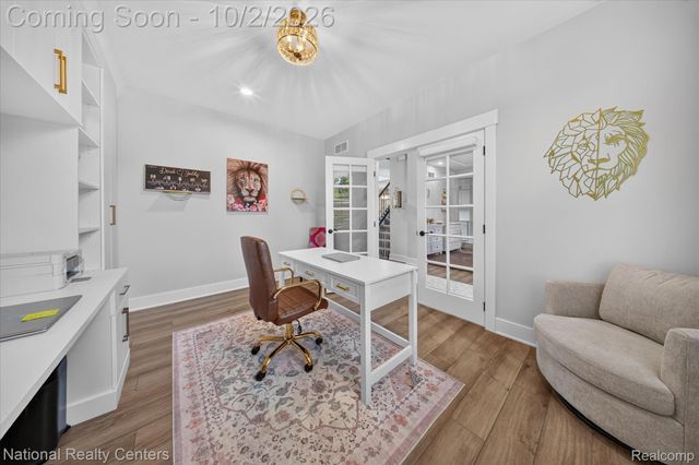 21115 Prestwick Drive, Farmington Hills, MI 48335