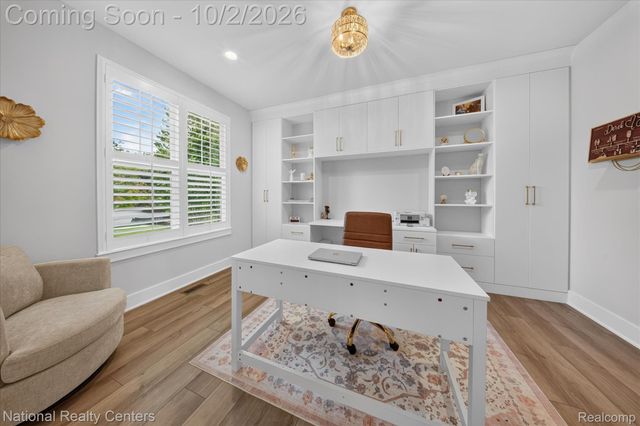 21115 Prestwick Drive, Farmington Hills, MI 48335