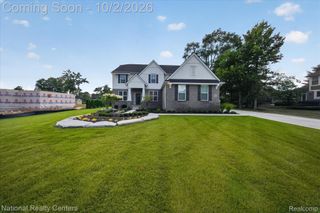 21115 Prestwick Drive, Farmington Hills, MI 48335