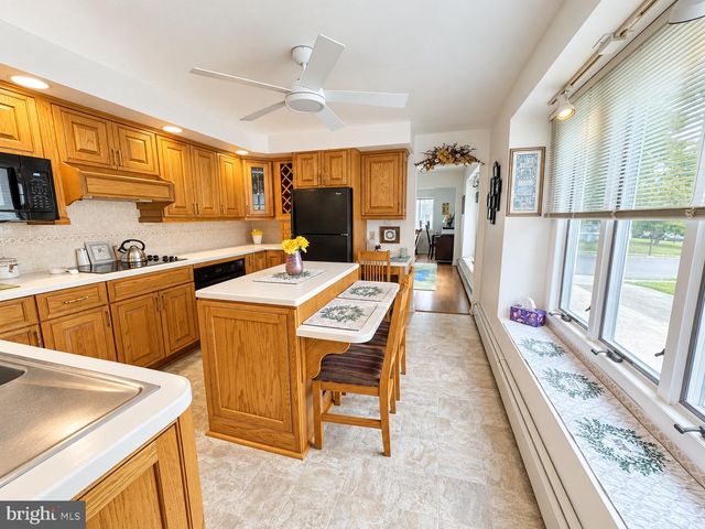 330 E ELMA AVE, Laurel Springs, NJ 08021
