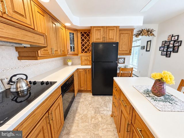 330 E ELMA AVE, Laurel Springs, NJ 08021