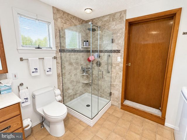 330 E ELMA AVE, Laurel Springs, NJ 08021