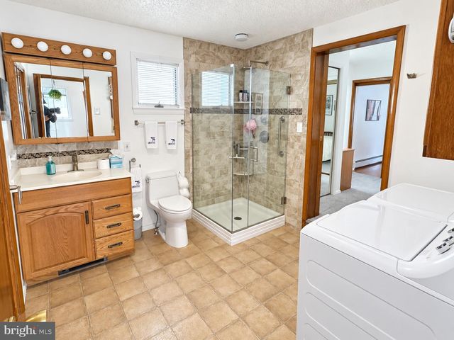 330 E ELMA AVE, Laurel Springs, NJ 08021