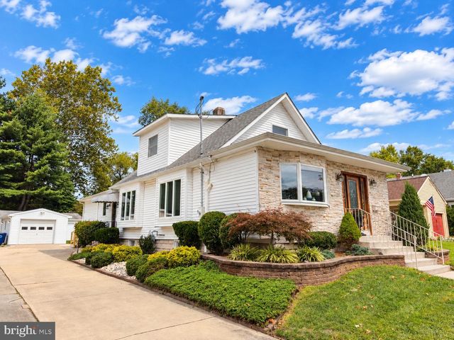 330 E ELMA AVE, Laurel Springs, NJ 08021